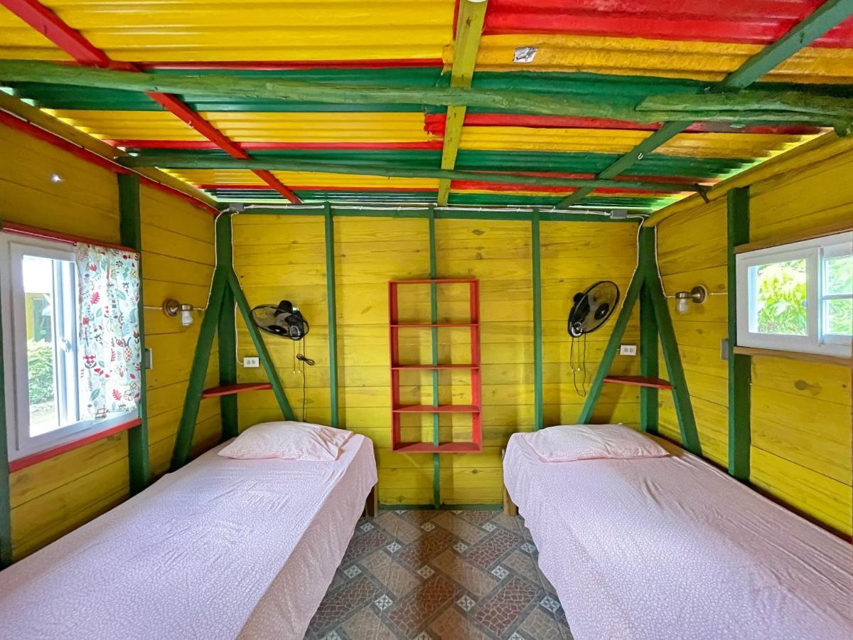 Judy House 2 - Lewis Backpacker Hostel Little Bay ภายนอก รูปภาพ