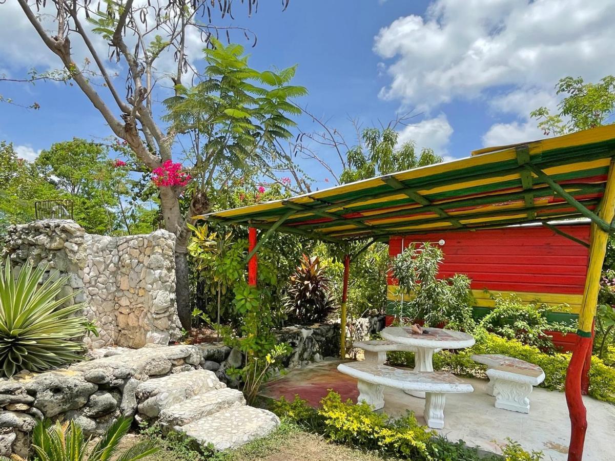 Judy House 2 - Lewis Backpacker Hostel Little Bay ภายนอก รูปภาพ