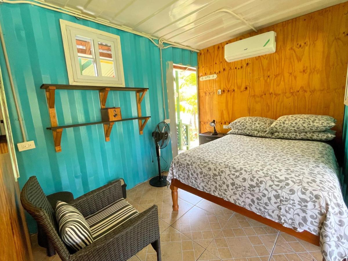 Judy House 2 - Lewis Backpacker Hostel Little Bay ห้อง รูปภาพ